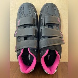 Tommaso Pista 100 + SPD Spin Cycling Shoes Pink / Black, Women’s 7.5,